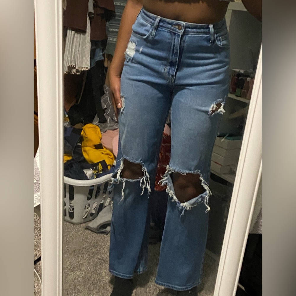 ultra high rise dad jean, hollister vintage stretch. size 5 regular, waist 27in